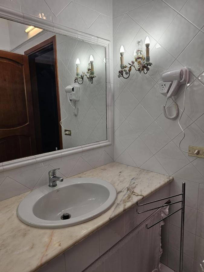Rocksea Rooms Cefalù Eksteriør billede