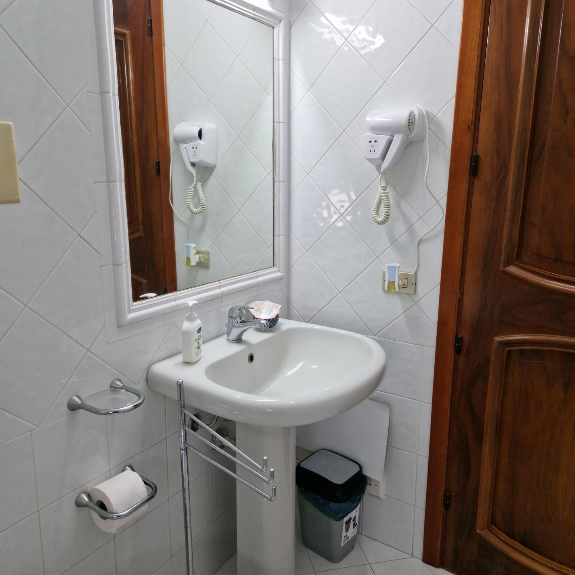 Rocksea Rooms Cefalù Eksteriør billede